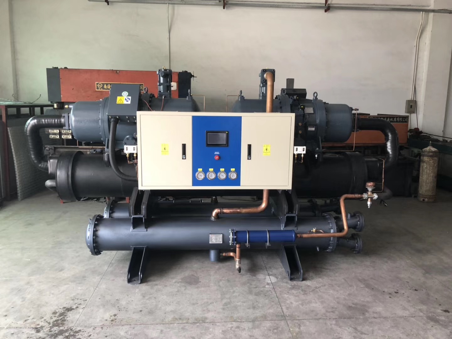 雙機(jī)頭水冷式螺桿冷水機(jī)